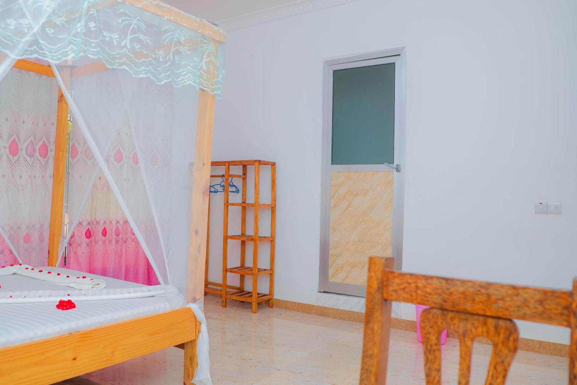 Raha House Bed & Breakfast Nungwi Exterior photo